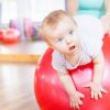 Les exercices de baby gym adaptés aux tout-petits